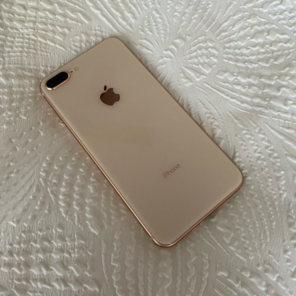 iPhone 8 Plus